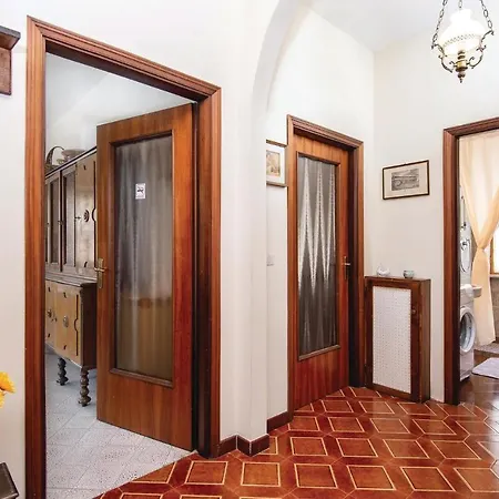 Amazing In Spoleto With Wifi Bazzano Inferiore