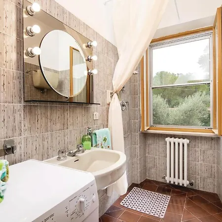 Amazing In Spoleto With Wifi * Bazzano Inferiore